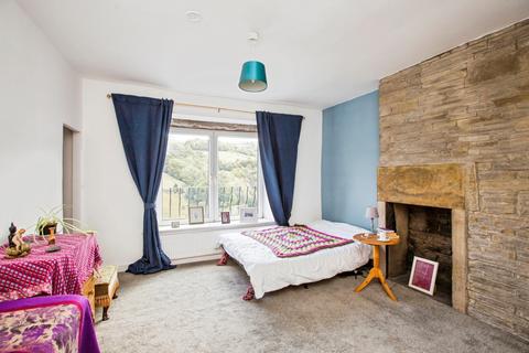 14 Booth Hill, Luddendenfoot, Halifax, HX2 6TH