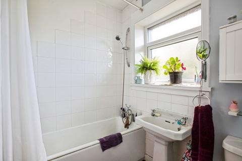 14 Booth Hill, Luddendenfoot, Halifax, HX2 6TH