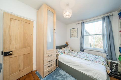 undefined, Talbot Road, Old Isleworth TW7