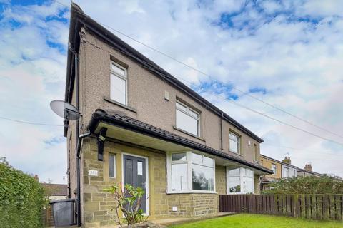 3 bedroom semi-detached house to rent, Whitehall Road, Cleckheaton