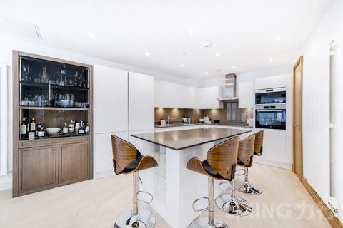 Crossharbour Plaza, Canary Wharf, E14 9EU