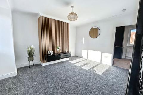 2 bedroom semi-detached house for sale, Raylees Gardens, Dunston, Gateshead, Tyne and Wear, NE11 9SA