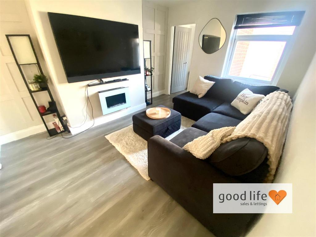 20250927 101357656 i OS18regentterrace.jpg