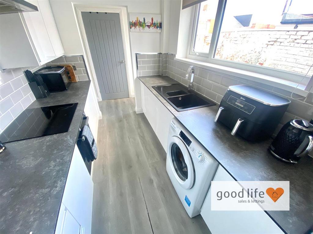 20250927 101438456 i OS18regentterrace.jpg
