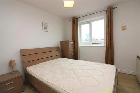 2 bedroom apartment to rent, Ferguson Close, London, E14