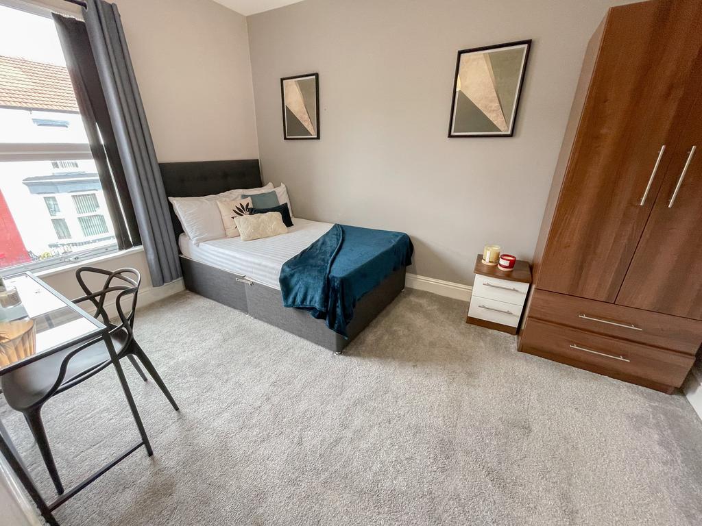 215 Alderson(4)