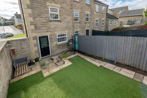 undefined, Gardeners Walk, Skelmanthorpe, HD8