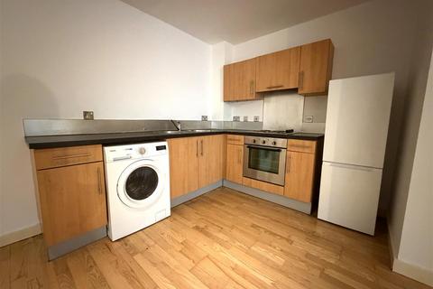 2 bedroom flat to rent, Waterloo Court, Waterloo Street