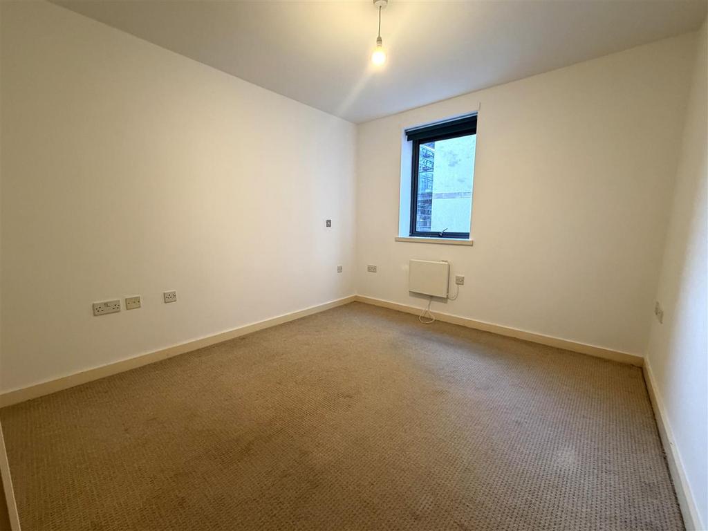 Bedroom One.jpeg