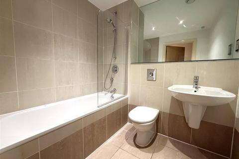 2 bedroom flat to rent, Waterloo Court, Waterloo Street