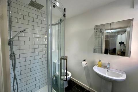 4 bedroom terraced house to rent, Gaul Street, Leicester