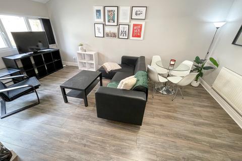 undefined, Gainsborough Road, L15 3HX,