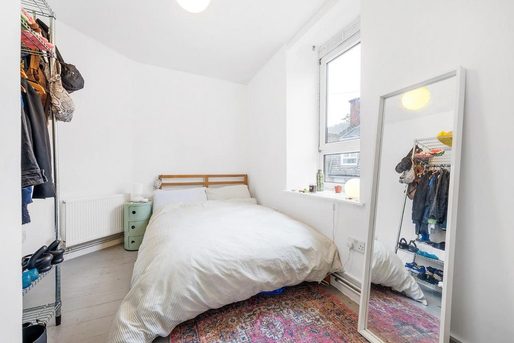 Bedroom 2.JPG