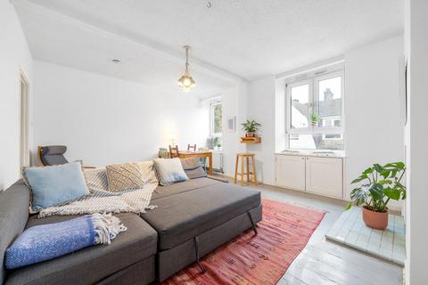 2 bedroom flat for sale, Renton Close, SW2