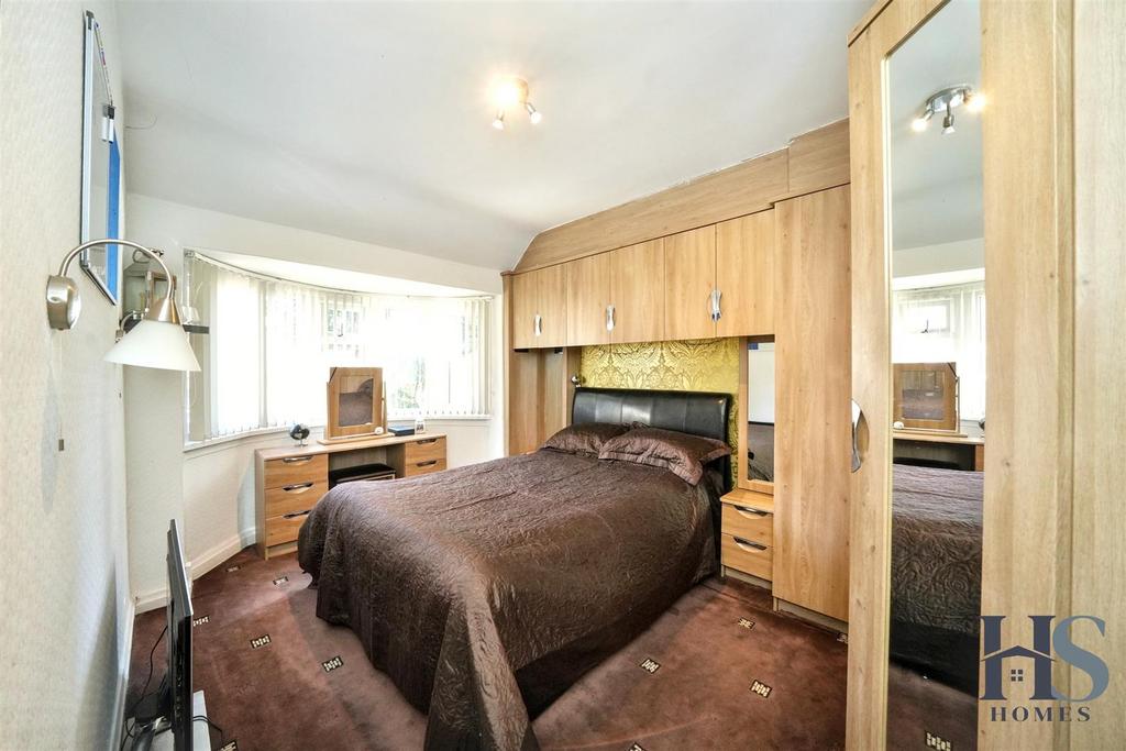 Bed1.jpg