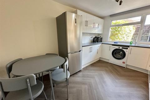 1 bedroom in a house share to rent, Willow Tree Road, Tunbridge Wells