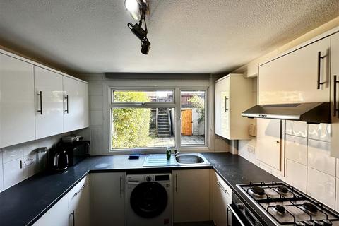 1 bedroom in a house share to rent, Willow Tree Road, Tunbridge Wells