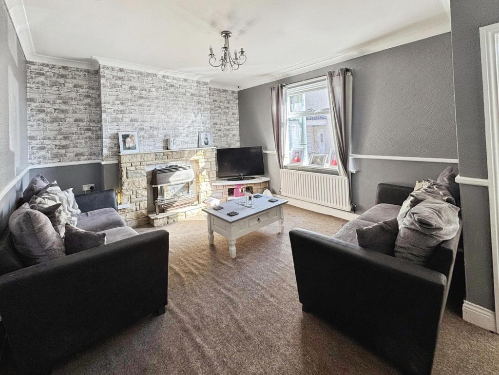 Pbox-living room-346024.jpg