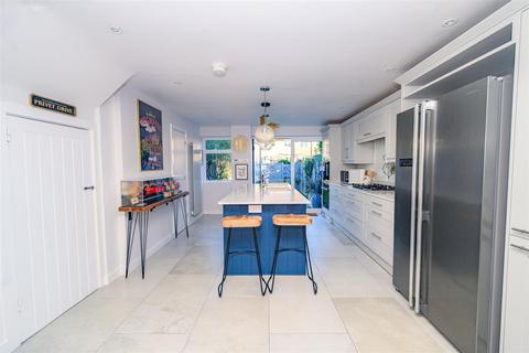 undefined, Chapel Close, Watford