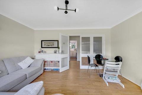 2 bedroom apartment for sale, Oakdene Court, Walton-on-Thames, Surrey, KT12