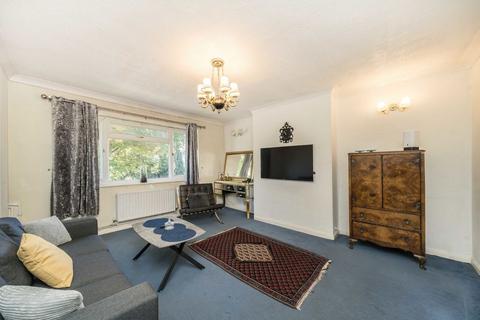 undefined, Sterling Avenue, Edgware HA8