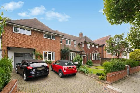 Chartfield Avenue, Putney