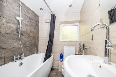 2 bedroom terraced house to rent, Hawes Close, Northwood, HA6