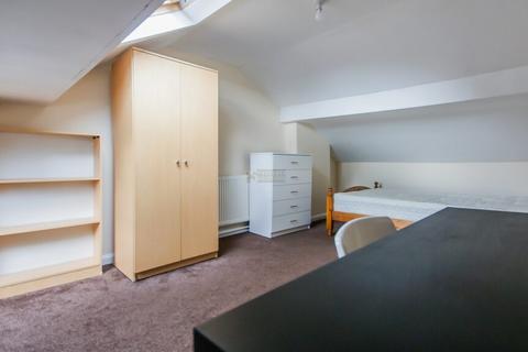 5 bedroom flat to rent, Dawlish Road, Birmingham B29