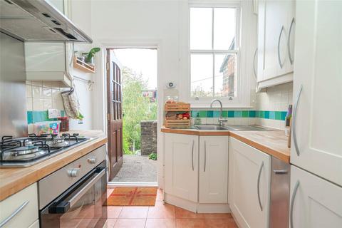 2 bedroom maisonette for sale, Princes Avenue, London, N22