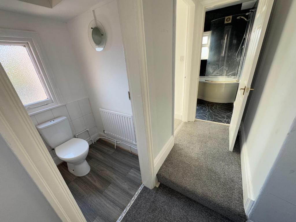 WC & BATHROOM