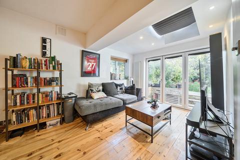 undefined, Mowbray Road, London