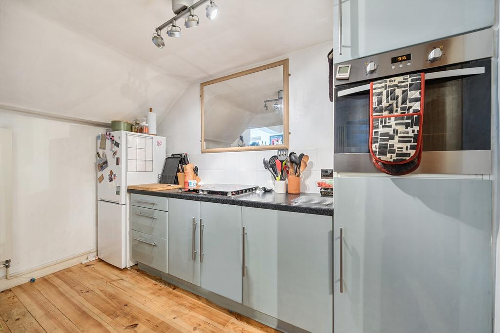 1357991-18-68e779...