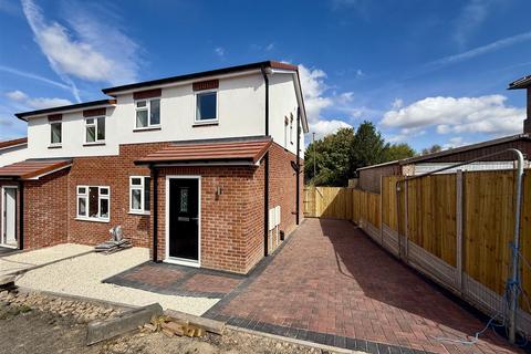 1 Bramley Road, Doe Lea, Chesterfield, S44 5PW