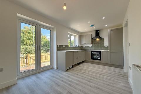 1 Bramley Road, Doe Lea, Chesterfield, S44 5PW