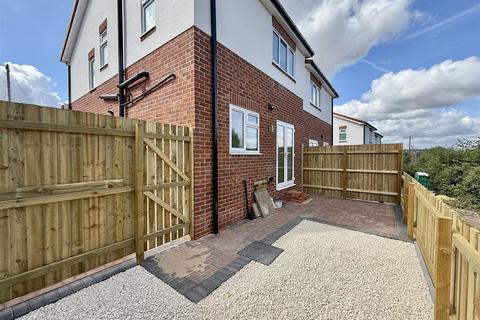 1 Bramley Road, Doe Lea, Chesterfield, S44 5PW
