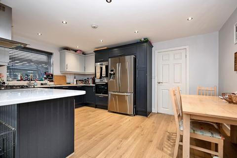 3 bedroom semi-detached house for sale, West Lea Crescent, Yeadon, Leeds