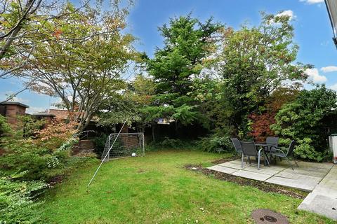 undefined, Peaknaze Close, Swinton, M27