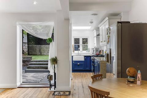 2 bedroom apartment for sale, Rochester Square, Camden