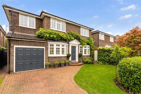 Cochrane Place, Windlesham, Surrey, GU20
