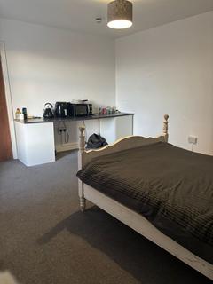 1 bedroom in a flat share to rent, Neath Road, Swansea SA1