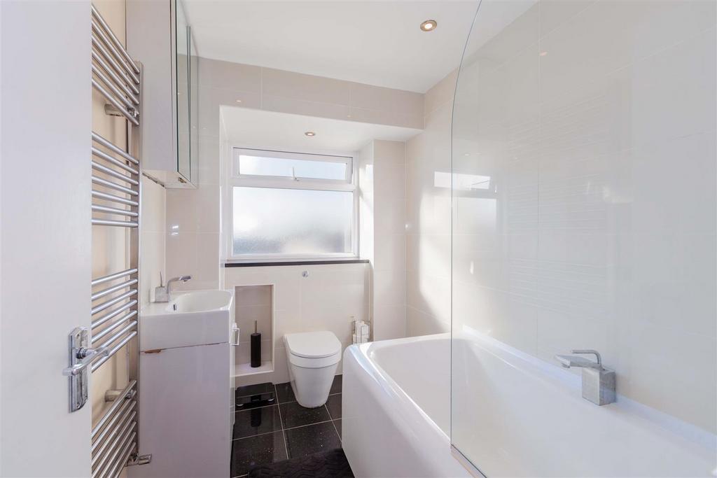 6 Sheridan Court-9.jpg