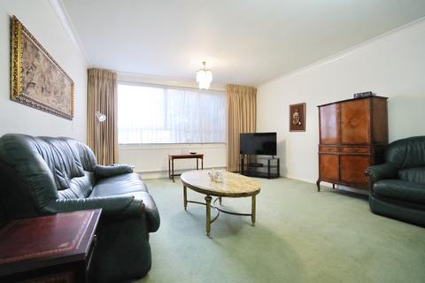 2 bedroom flat for sale, Station Road, London NW4