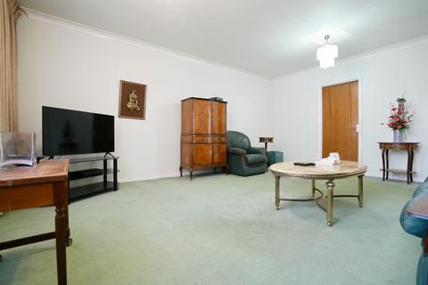 2 bedroom flat for sale, Station Road, London NW4