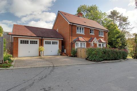 undefined, St. Francis Close, Tring