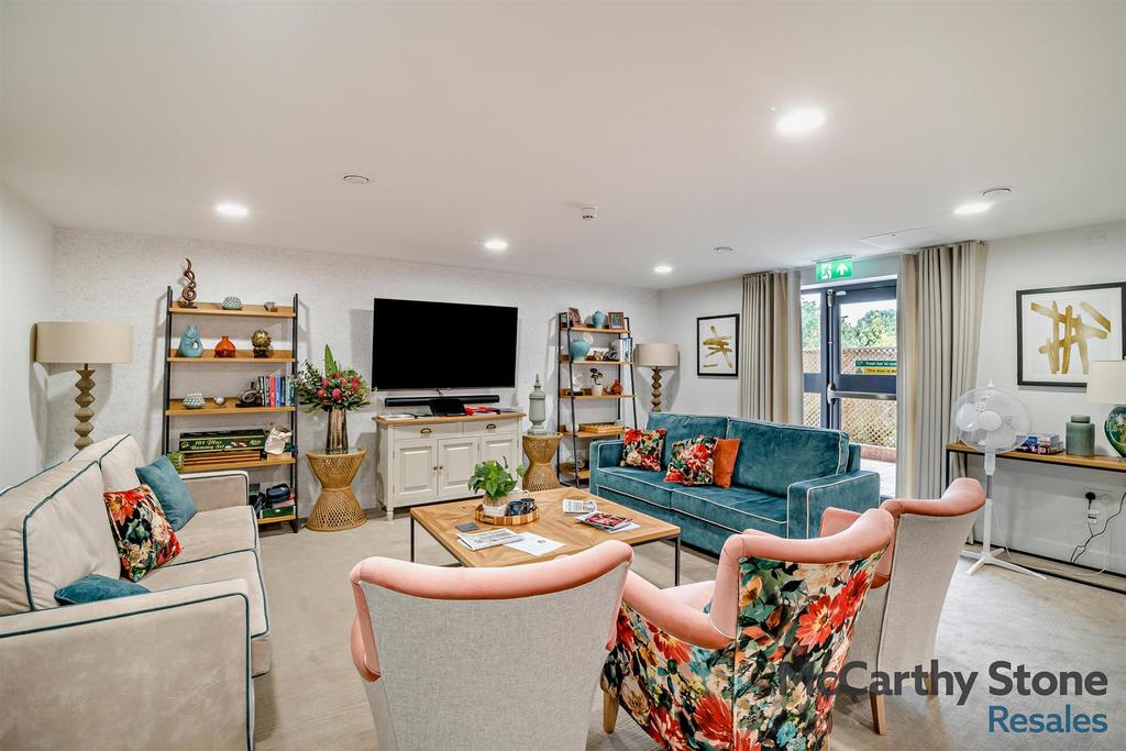 Homeowners Lounge