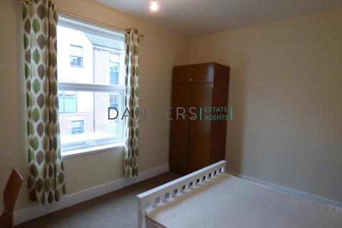 2 bedroom terraced house to rent, Grasmere Street, Leicester LE2