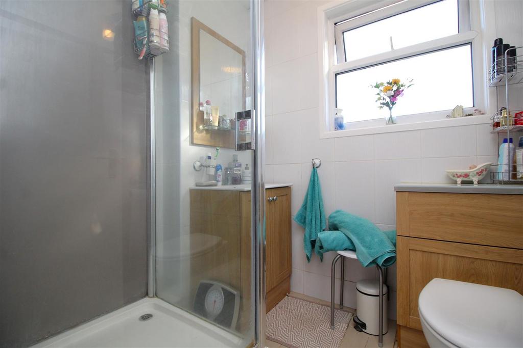 Shower room .JPG