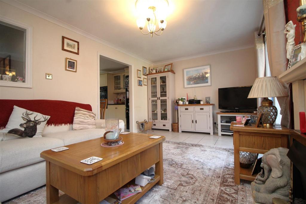 Living room 1 .JPG