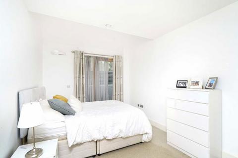 2 bedroom flat for sale, Trevanion Road, London W14