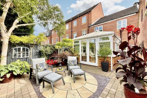 3 bedroom terraced house for sale, Ursuline Way, Crewe, CW2